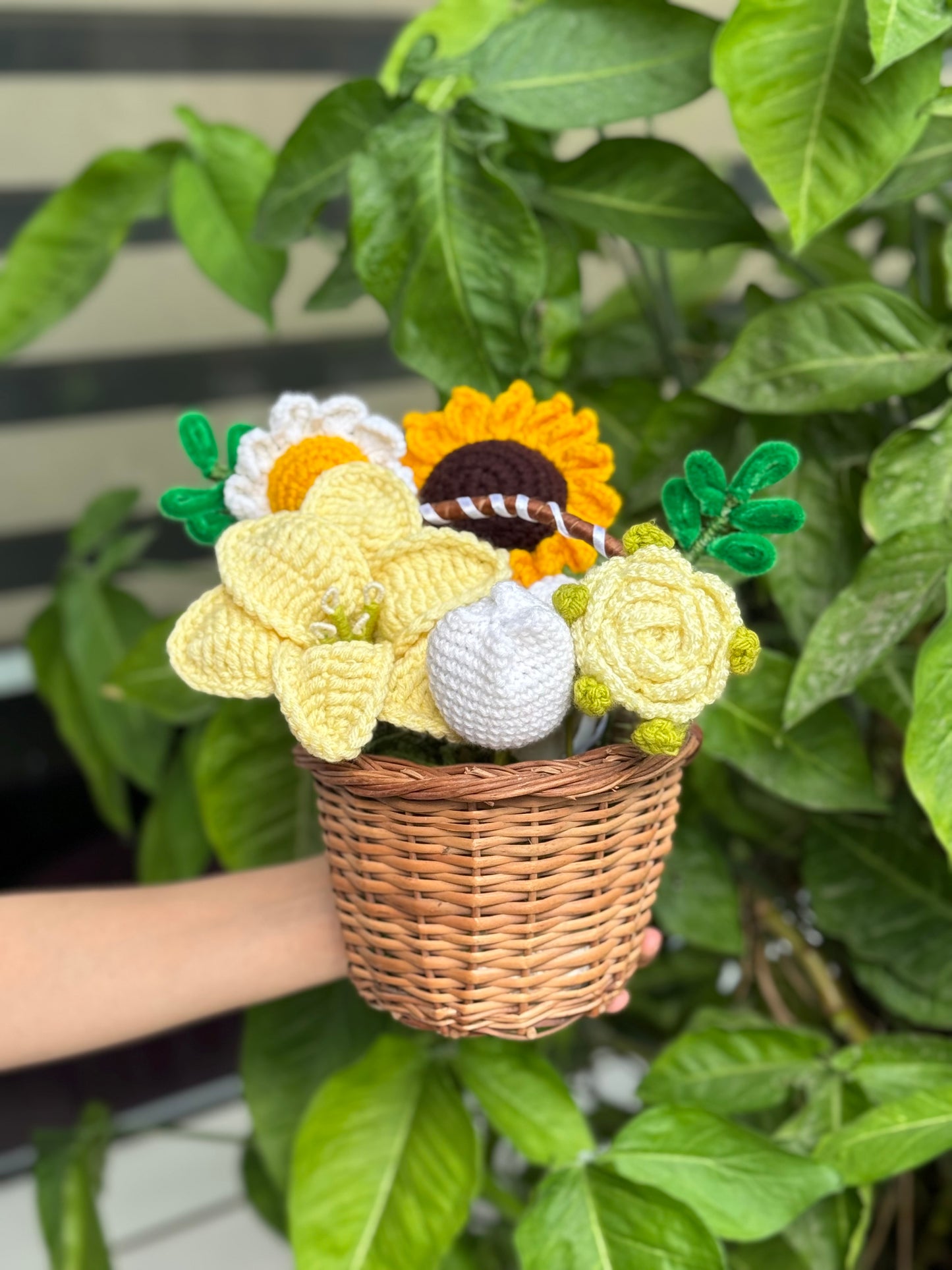 Sunshine Nest Basket